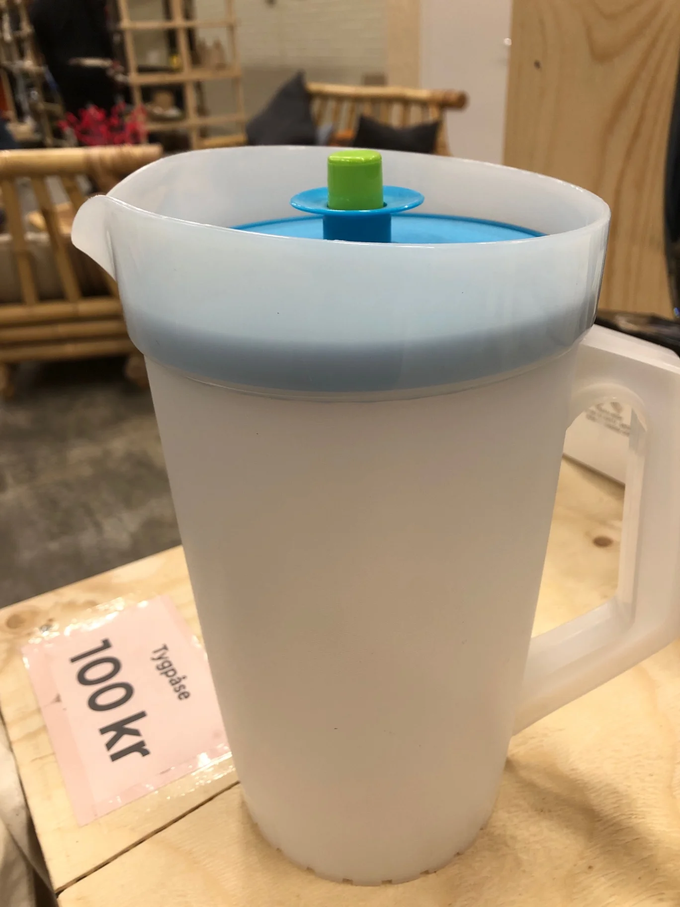 Ny Stor kanna Tupperware